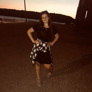 Meet your Posher, Ashlee